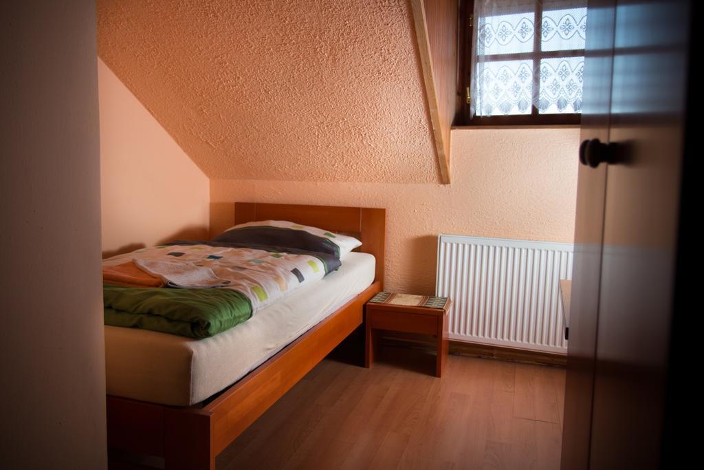 Sestajovicky Pivovar Ubytovani Šestajovice Zimmer foto